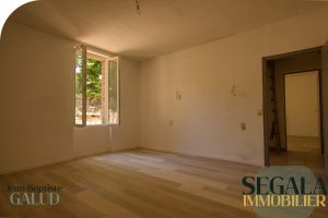 Maison à vendre à Blaye Les Mines - Chambre - Jean-Baptiste Galud - Conseiller Immobilier Indépendant CARMAUX ALBI PAMPELONNE