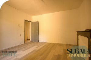 Maison à vendre à Blaye Les Mines - Chambre - Jean-Baptiste Galud - Conseiller Immobilier Indépendant CARMAUX ALBI PAMPELONNE