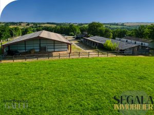 Propriete-Equestre-a-vendre-a-MONESTIES-avec-3-gites-Jean-Baptiste-Galud-Agence-Immobiliere-Conseiller-Immobilier-Carmaux-Pampelonne-Albi-Monesties