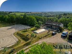 Propriete-Equestre-a-vendre-a-MONESTIES-avec-3-gites-Jean-Baptiste-Galud-Agence-Immobiliere-Conseiller-Immobilier-Carmaux-Pampelonne-Albi-Monesties
